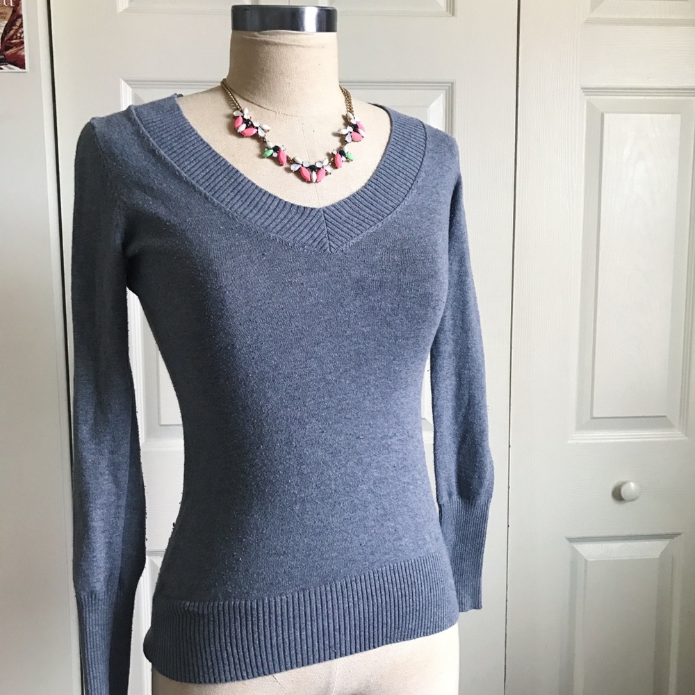 Forever 21 V-neck sweater - grey